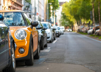 Parkende Autos