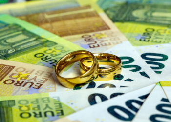 Eheringe auf Euro-Banknoten