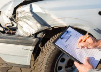 Gutachter bei der Arbeit