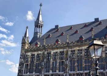 Standesamt Aachen » Glücksassistent in Herzensangelegenheiten