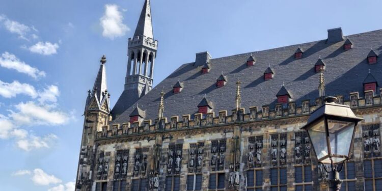 Standesamt Aachen » Glücksassistent in Herzensangelegenheiten